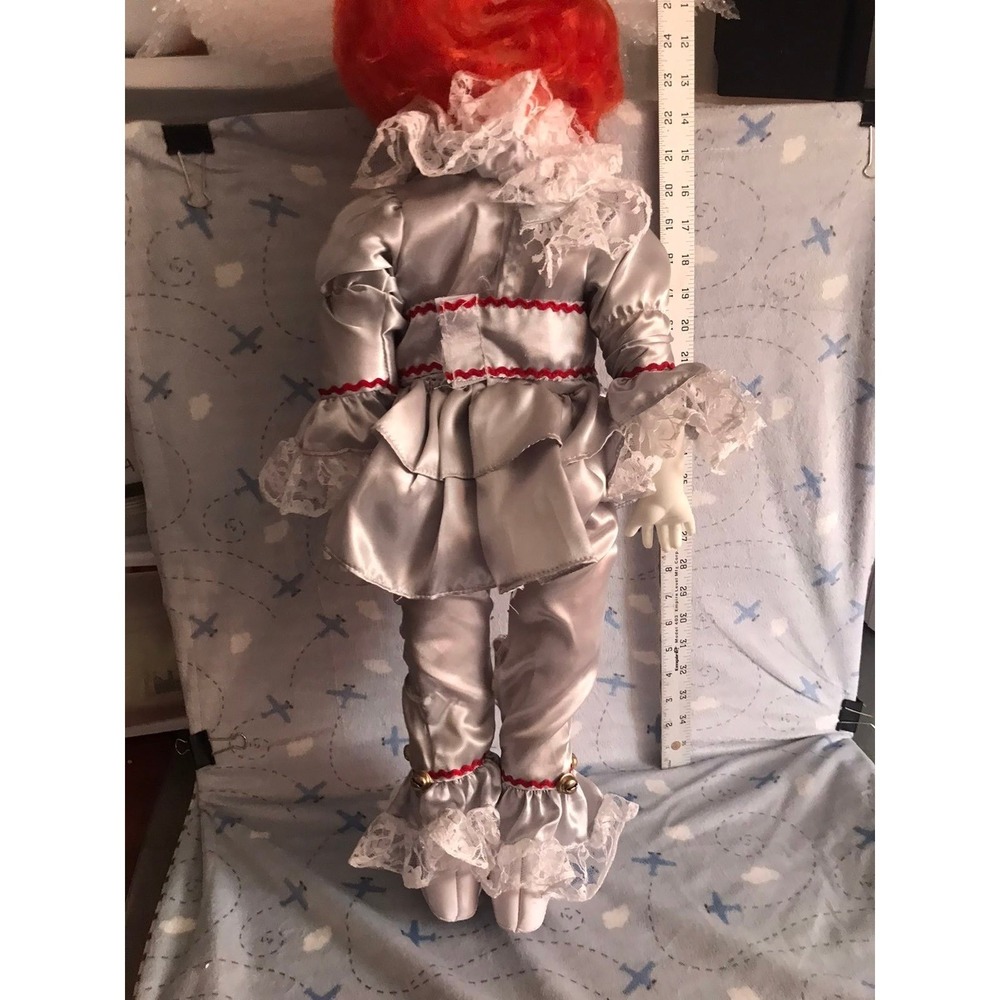 30 inch‎ pennywise doll RARE! - Picture 12 of 12